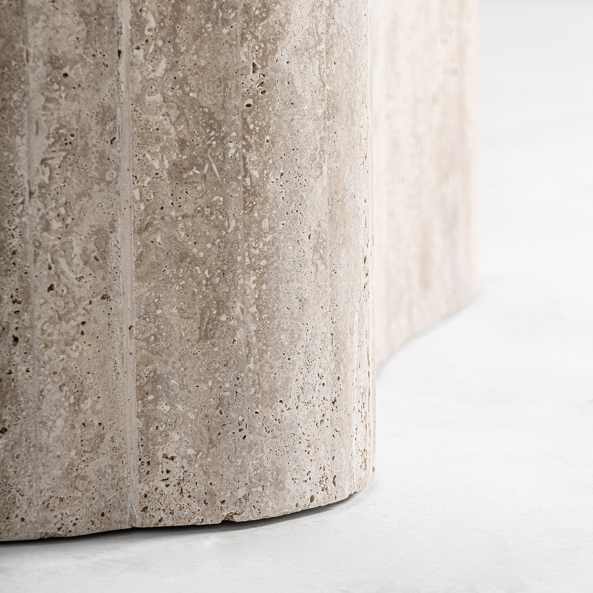 OSMA - Consola de travertino beige 160 cm – elegancia escultural