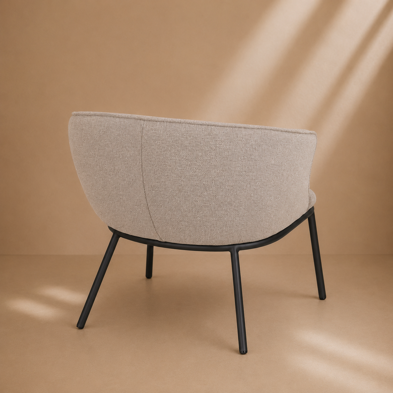 MECO - Fauteuil design contemporain en tissu beige et métal – Confort & élégance pour hôtels, bureaux, réunion, salons