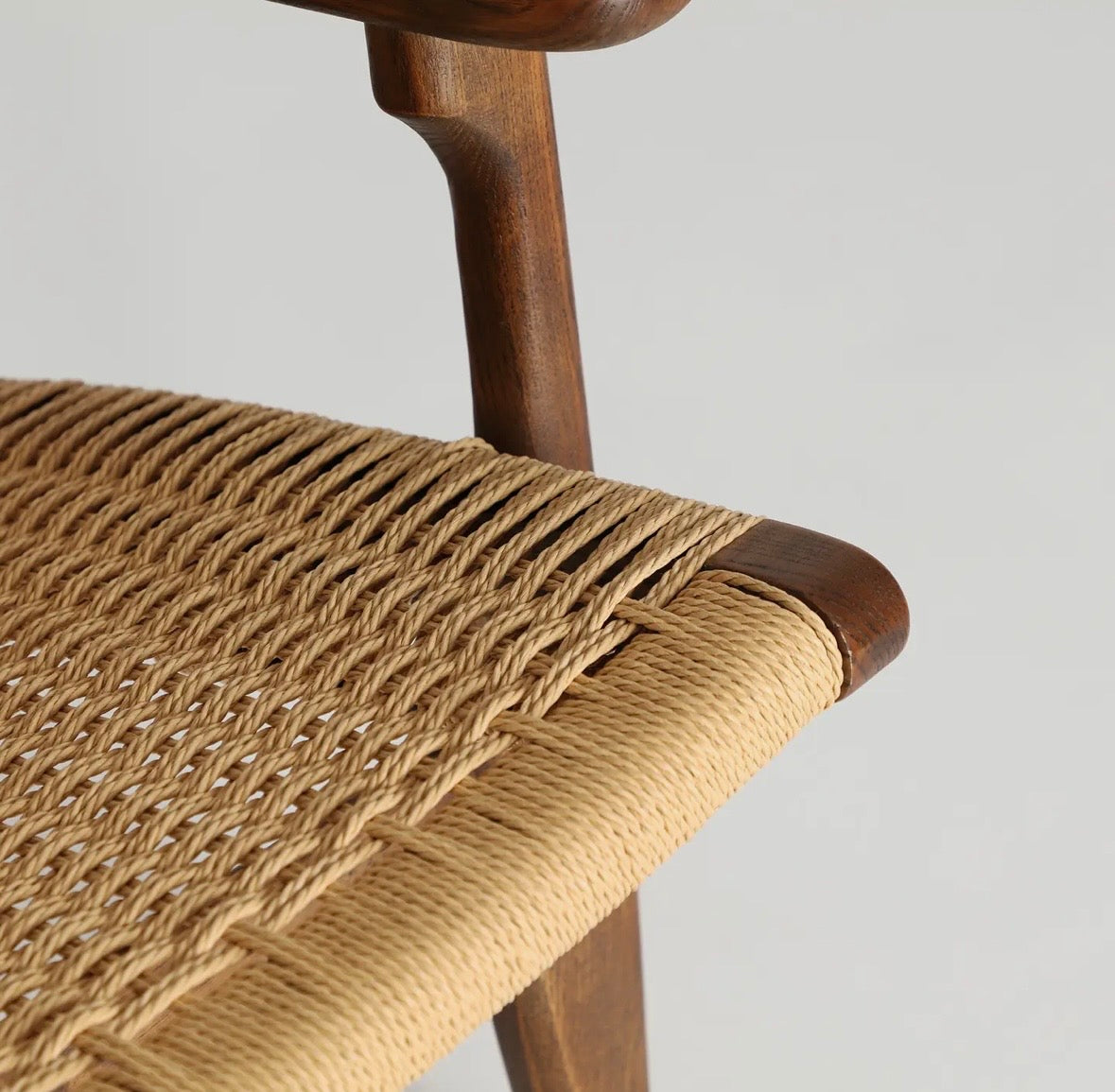 NERJA - Fauteuil en bois massif d’orme et corde marron 70 x 77 x 73 cm