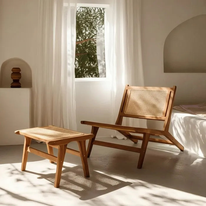 CASTELNOU - Sillón de madera natural con respaldo de ratán trenzado