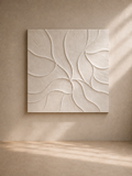 TAVEL - Tableau mural abstrait en relief 120 × 120 cm – Bois taupe | Design minimaliste