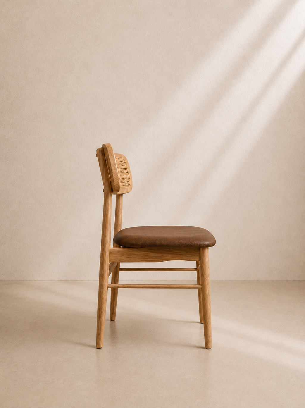 ROLIS - Chaise de salle à manger en bois de hêtre et cannage avec assise marron