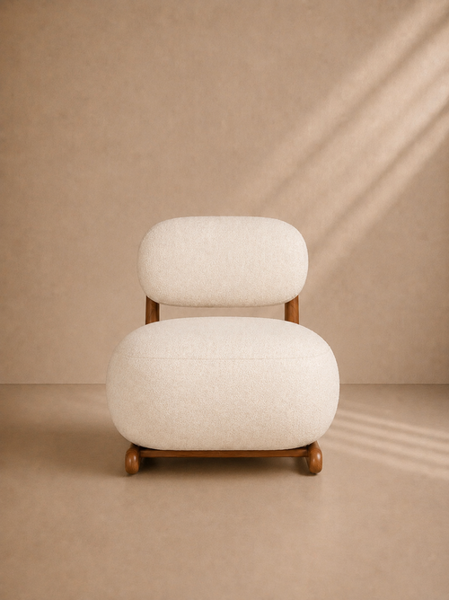 BEDAR - Poltrona de design em tecido bouclé creme e estrutura em nogueira