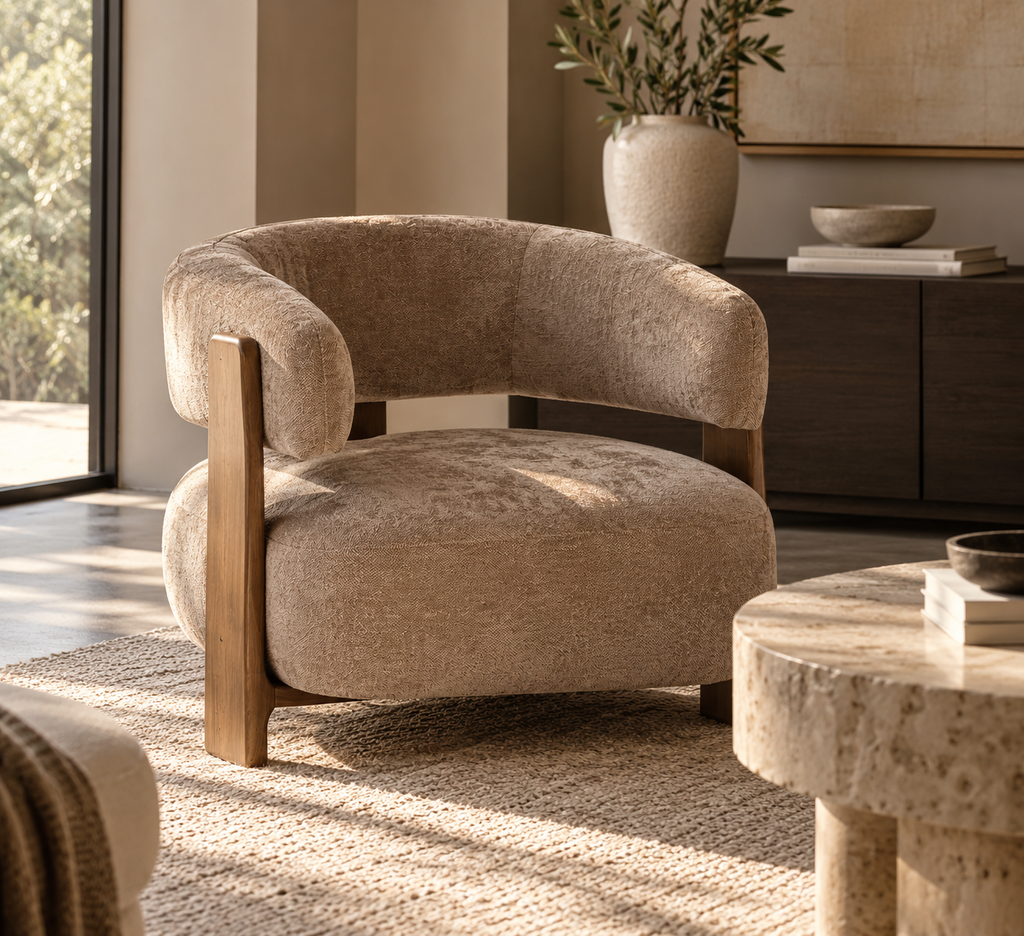 GALA - Sillón de tela marrón y madera maciza de pino – Diseño contemporáneo