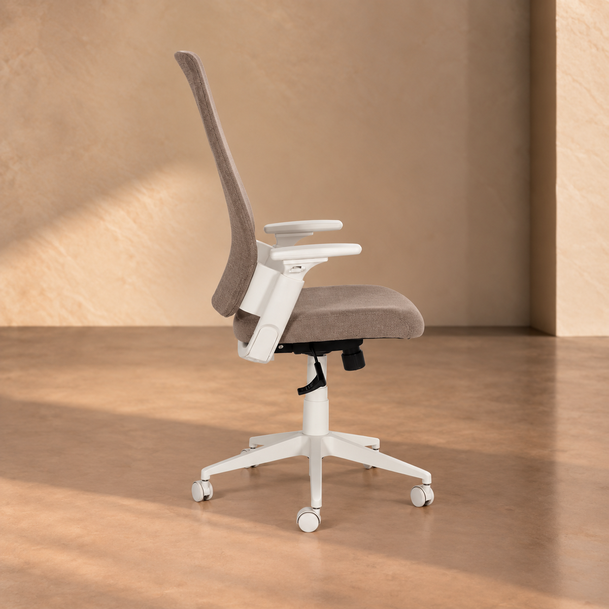 COLLIOURE - Silla de oficina con ruedas, tela color topo y metal, 67,5 × 62 × 114,5 cm