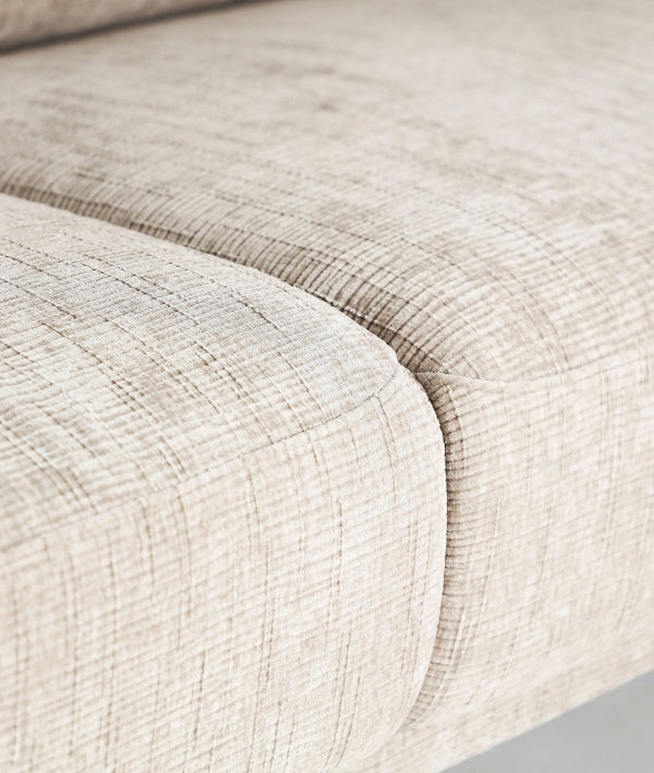 SEYA - Canapé 2 places en tissu bouclé beige avec pieds en métal noir