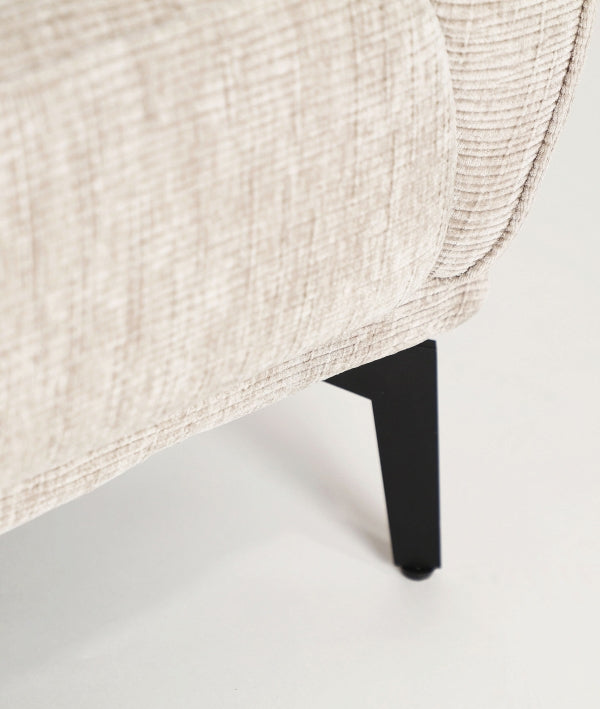 SEYA - Canapé 2 places en tissu bouclé beige avec pieds en métal noir