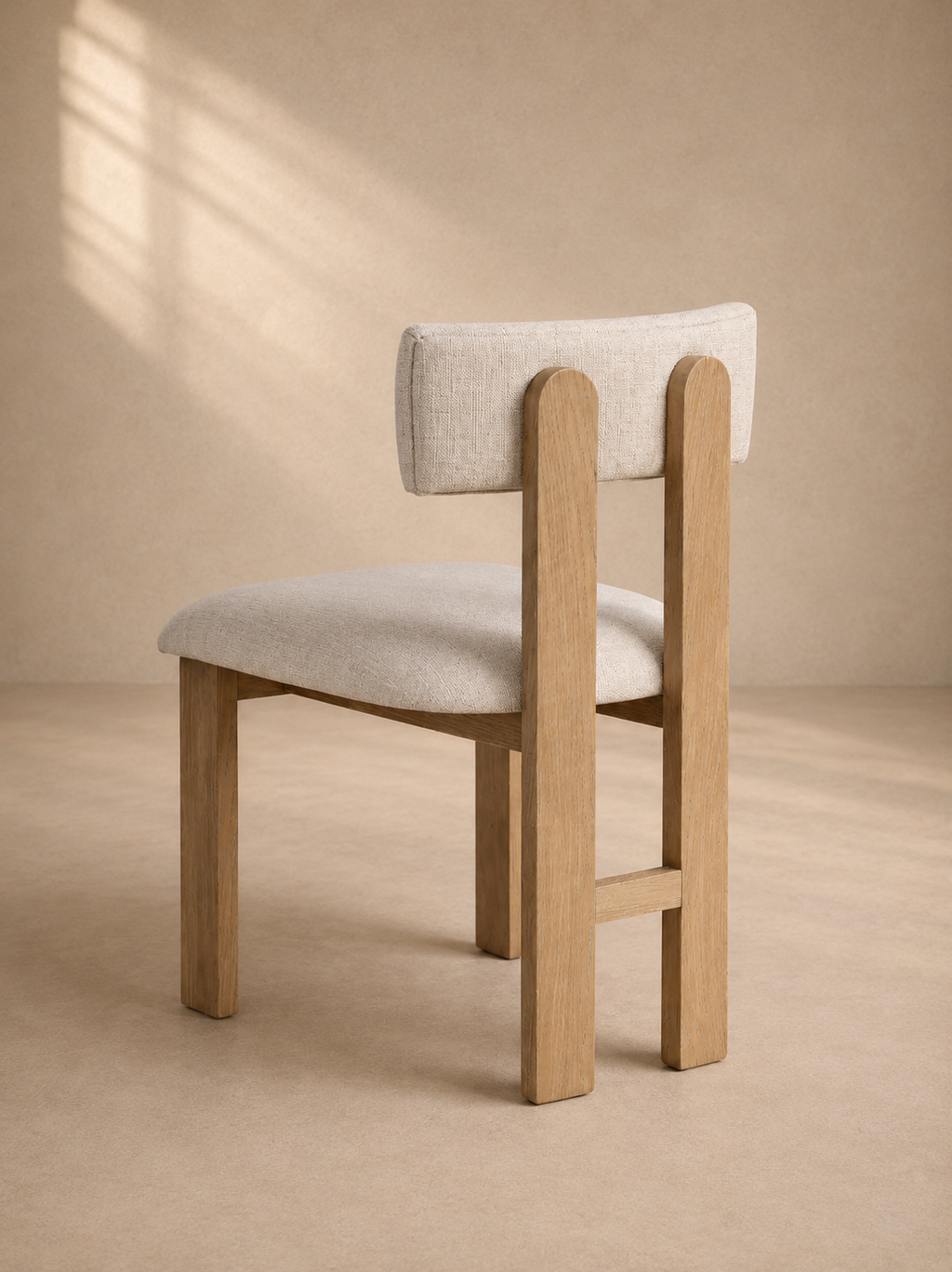 MELBA - Chaise design en polyester beige et bois de frêne