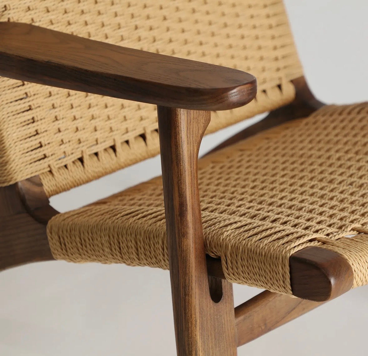 NERJA - Fauteuil en bois massif d’orme et corde marron 70 x 77 x 73 cm