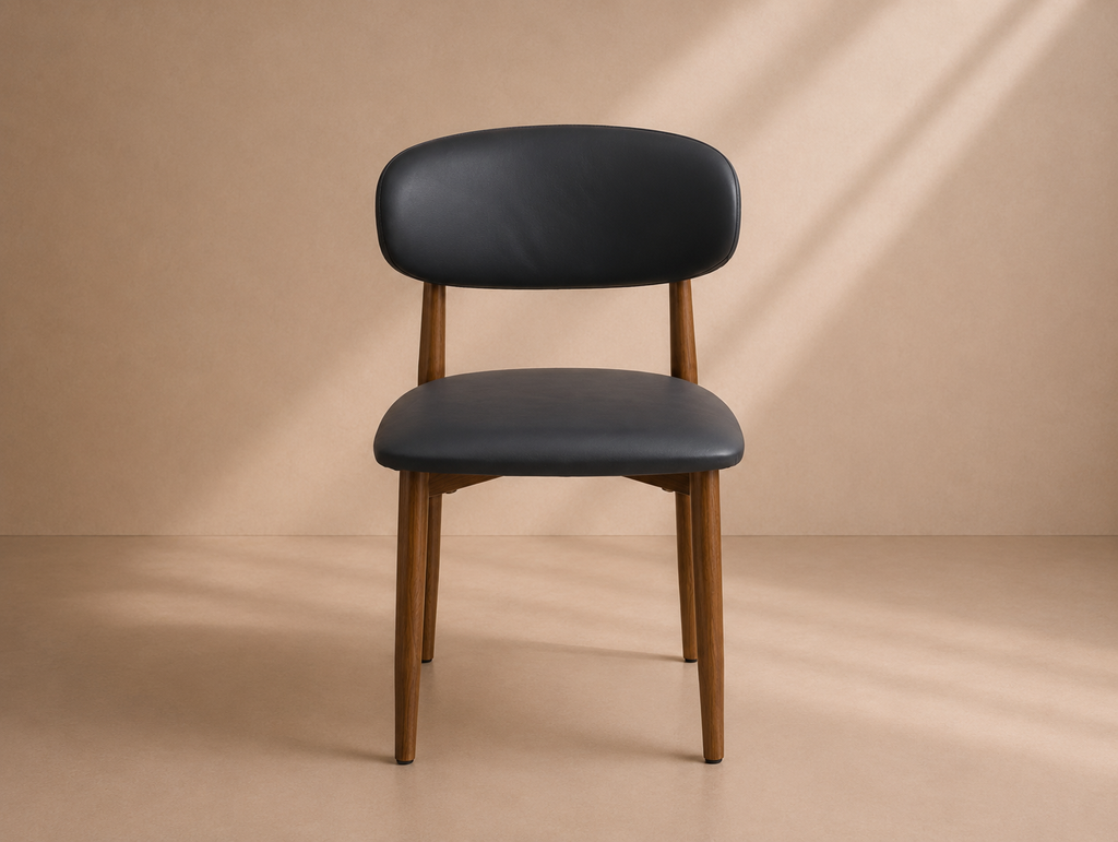 LEMA - Chaise de salle à manger en similicuir noir et finition bois au design moderne