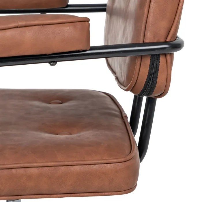 L'ESCALA - Silla de oficina con ruedas en piel sintética color camel y metal 56 × 56 × 92 cm