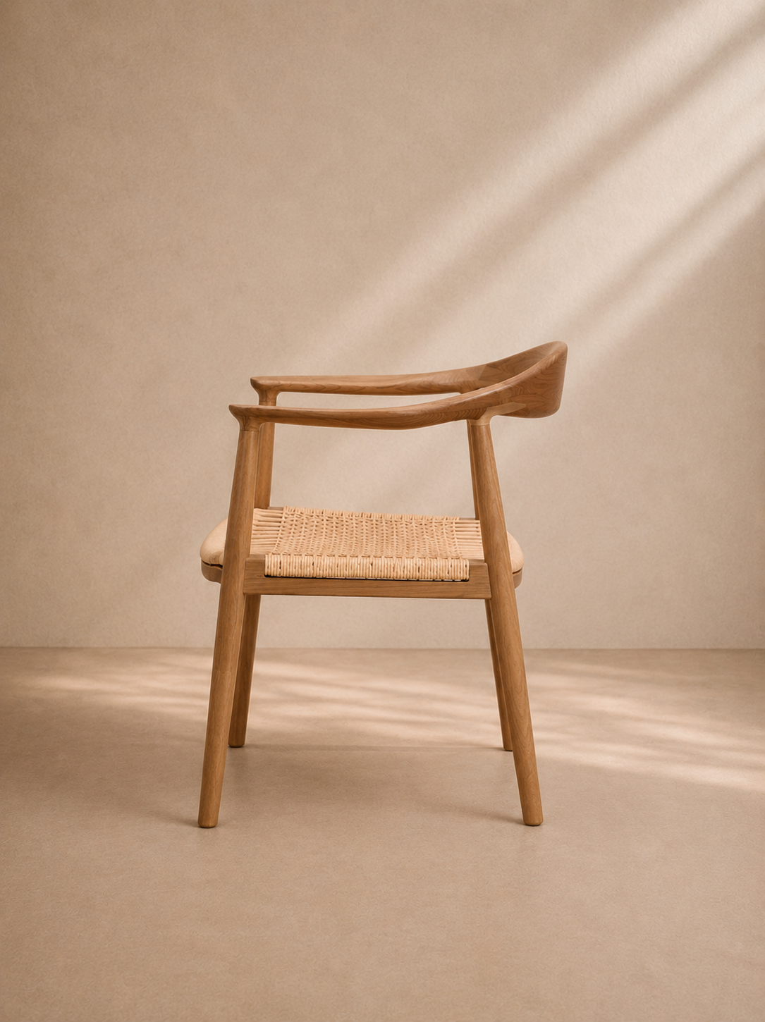 RELI - Chaise design en bois de frêne et corde tressée