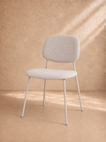 SANZO - Chaise contemporaine en tissu beige, métal et bois
