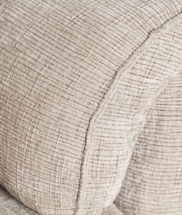 SEYA - Canapé 2 places en tissu bouclé beige avec pieds en métal noir