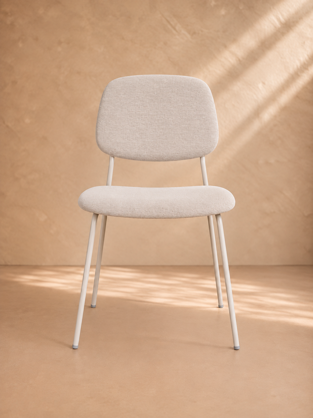 SANZO - Chaise contemporaine en tissu beige, métal et bois