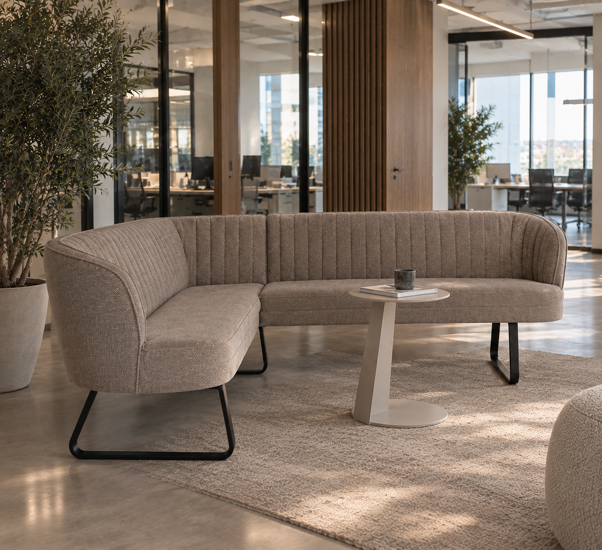 ZAFRA - Table auxiliaire ronde en aluminium couleur taupe 47 cm