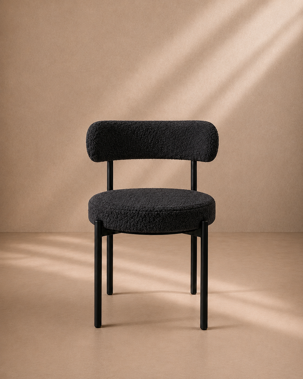 ENDRA - Chaise design en revêtement bouclé noir et structure en métal