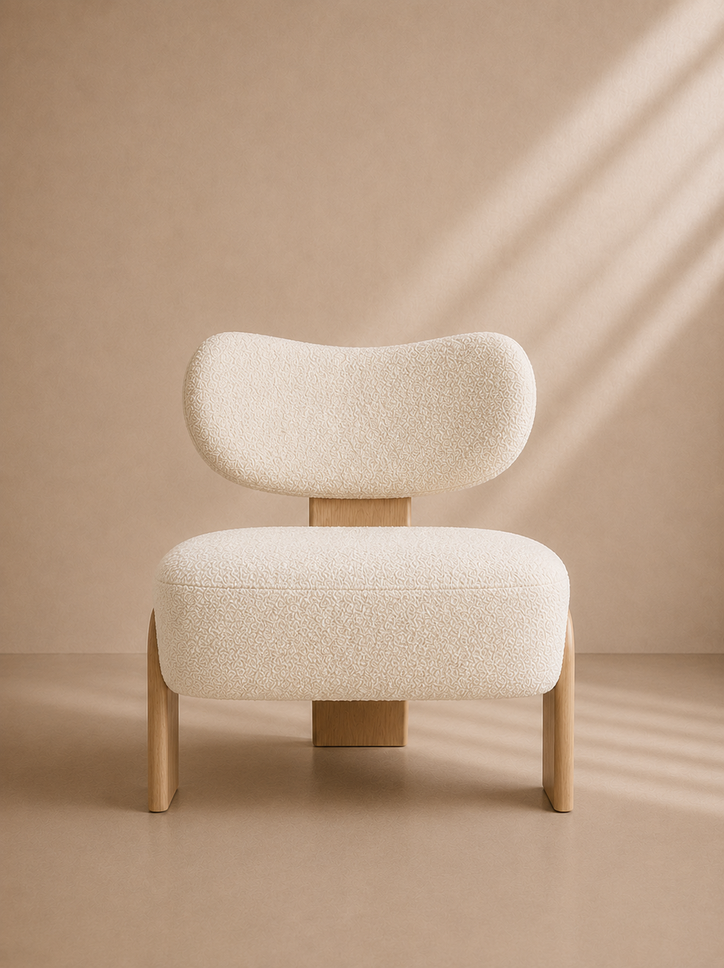 TIELMES - Fauteuil design en bouclette blanc et bois massif de frêne