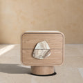 MÉNERBES - Table de nuit en bois beige, placage noyer et marbre