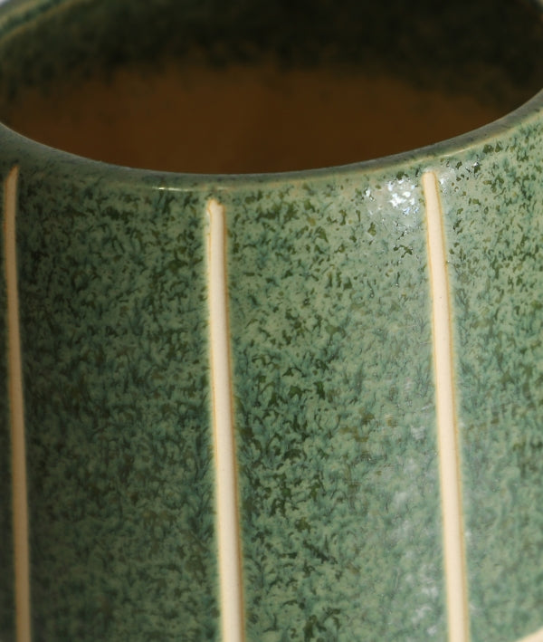 SALORINO - Vase décoratif vert à lignes graphiques