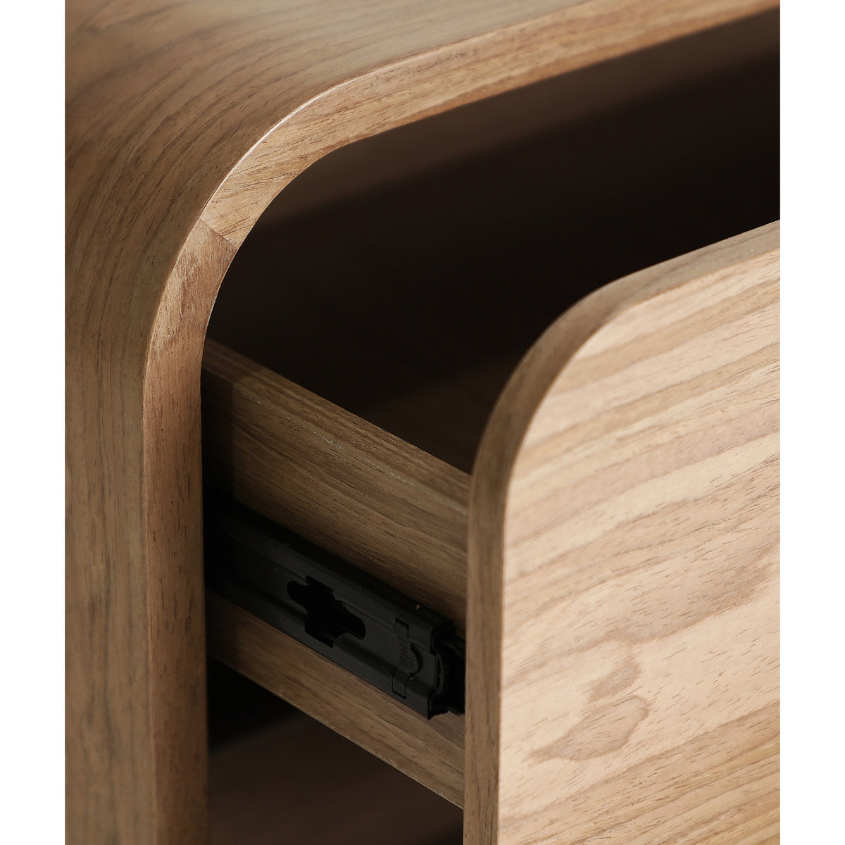 MÉNERBES - Table de nuit en bois beige, placage noyer et marbre
